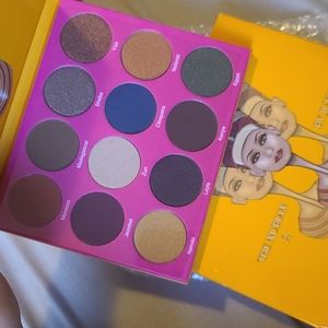 Eyeshadow palette.